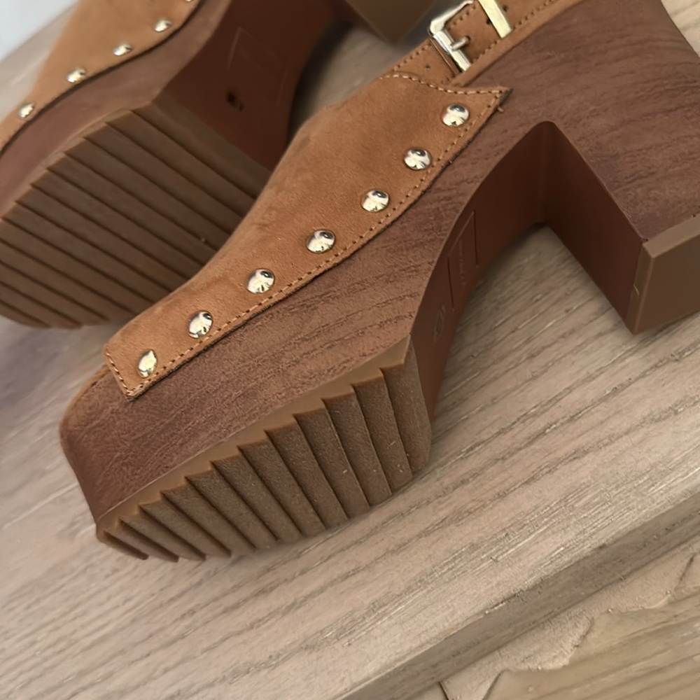 Wonderly - Sandals/Clogs - NWOT - Picture 7 of 12